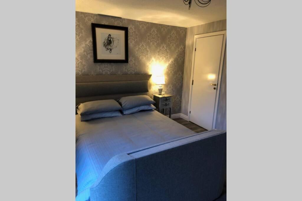 Largs Sea Front, Modern Apartment エクステリア 写真