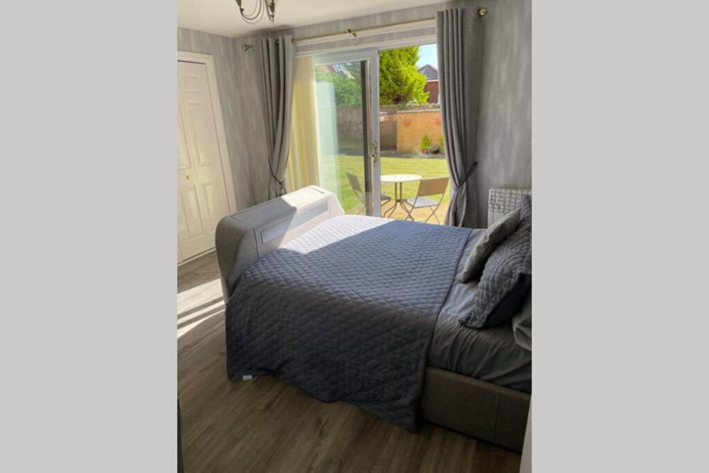 Largs Sea Front, Modern Apartment エクステリア 写真